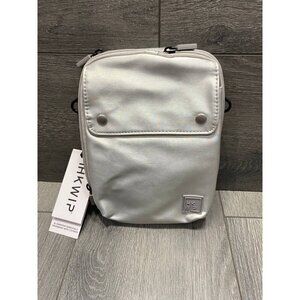 IHKWIP Everyday Essentials Crossbody with 1 Strap Silver Metallic, bag A565145